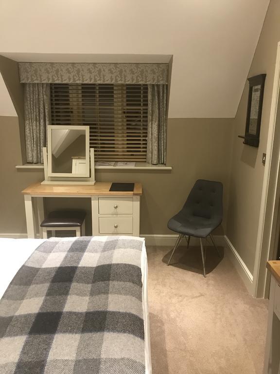 The Six Bells 5* Bourne