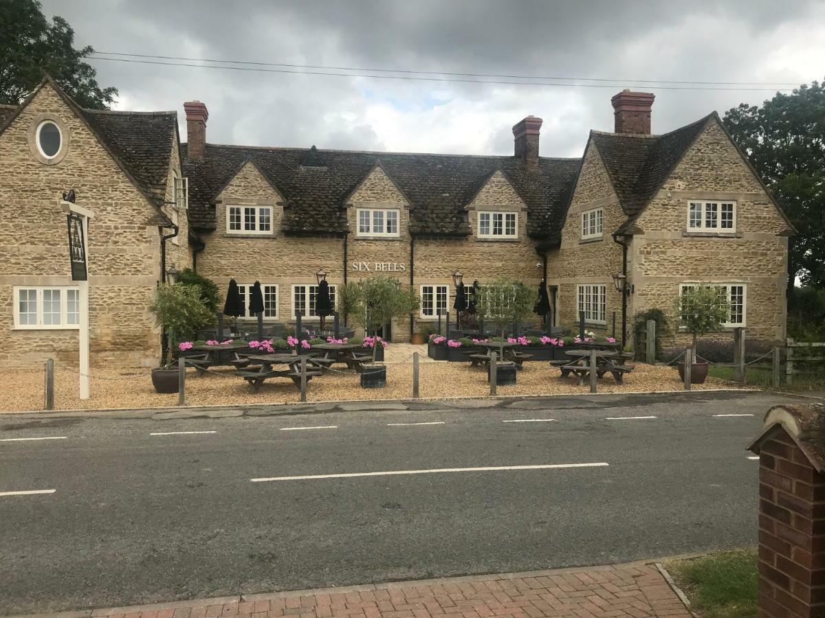 The Six Bells 5*